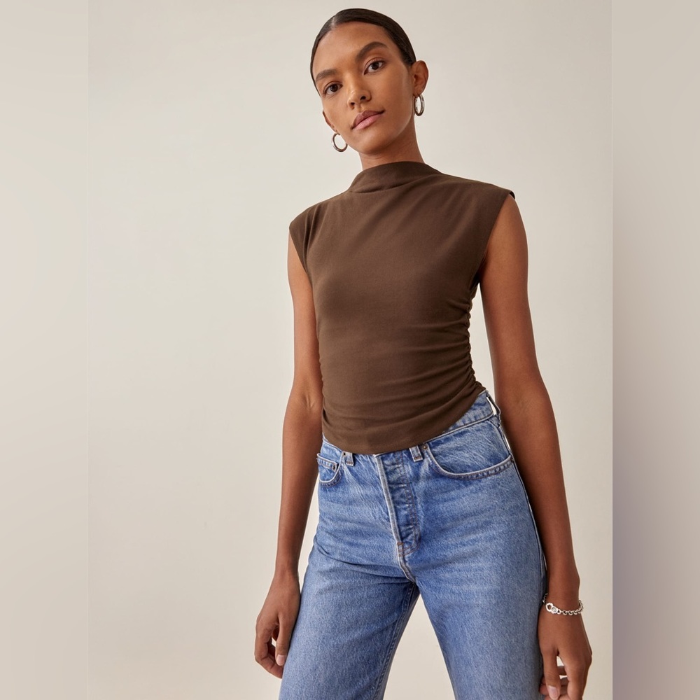 NWT Reformation Lindy Top in brown/cafe size small